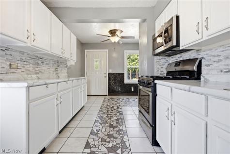 1489 E 361st Street Eastlake OH 44095