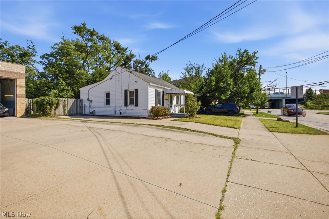 1489 E 361st Street Eastlake OH 44095