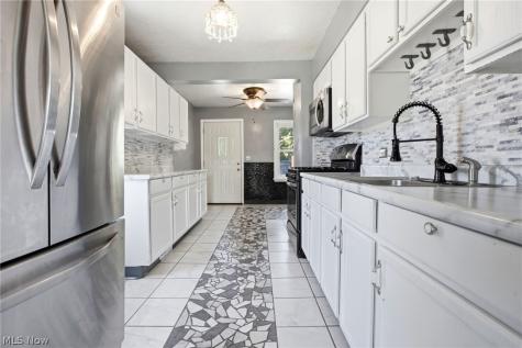 1489 E 361st Street Eastlake OH 44095