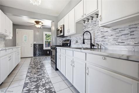1489 E 361st Street Eastlake OH 44095