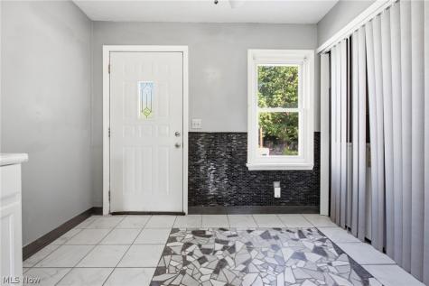 1489 E 361st Street Eastlake OH 44095