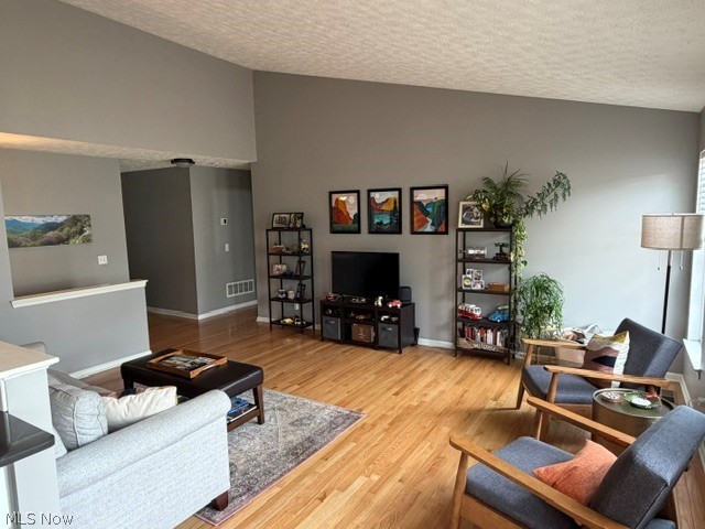 544 Country View Northfield Center OH 44067