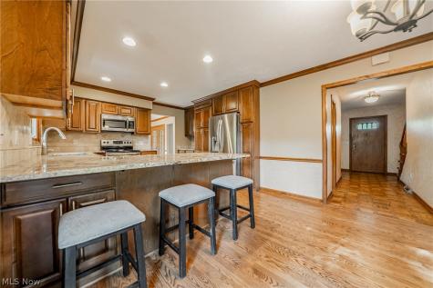 6993 Deer Path Olmsted Twp OH 44138
