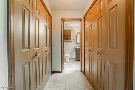 6993 Deer Path Olmsted Twp OH 44138