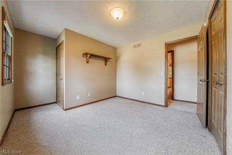 6993 Deer Path Olmsted Twp OH 44138