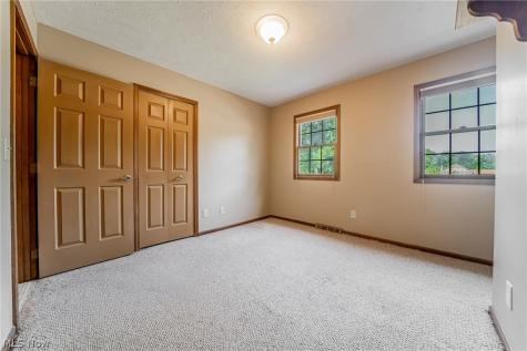 6993 Deer Path Olmsted Twp OH 44138