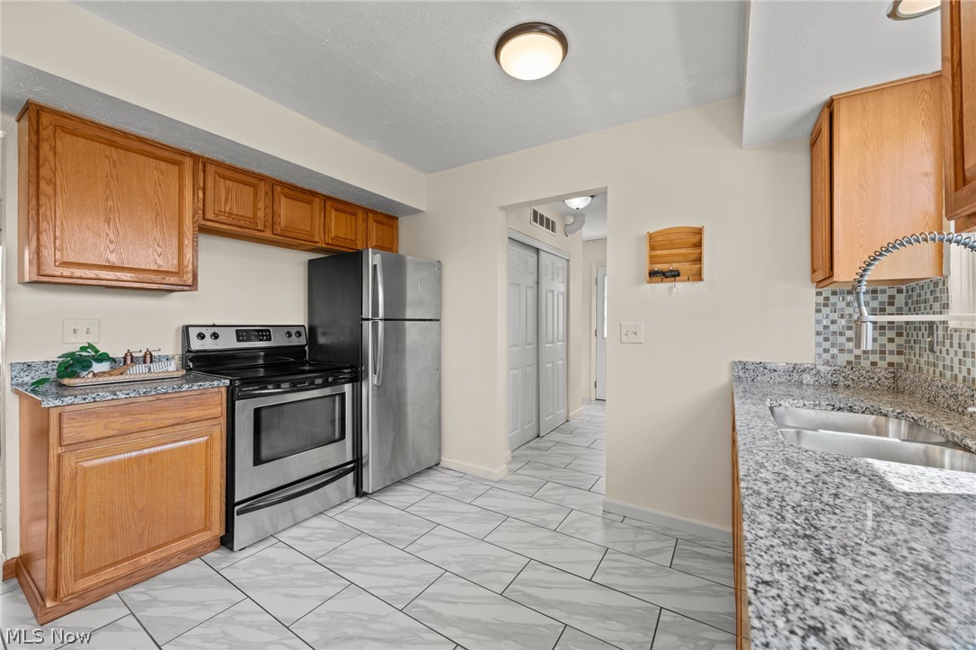 980 E 347th Street Eastlake OH 44095