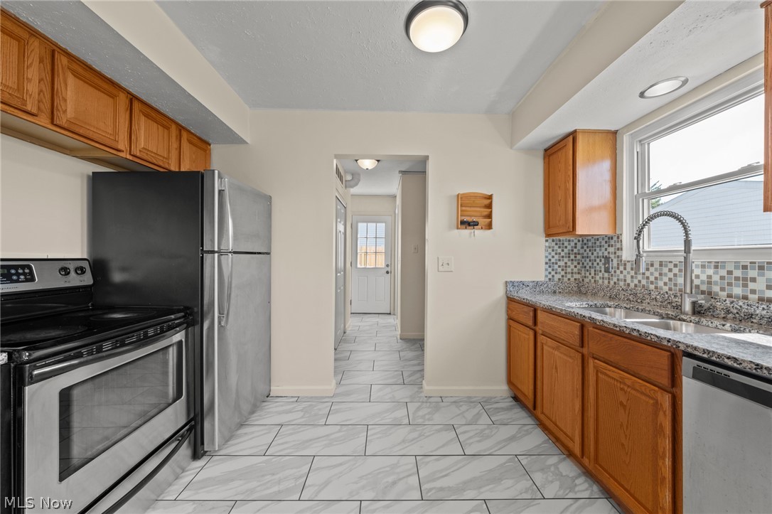 980 E 347th Street Eastlake OH 44095