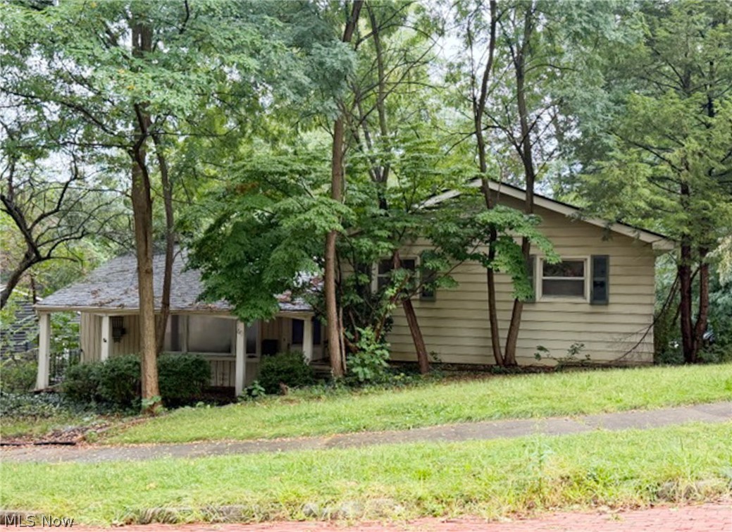 671 Lafayette Drive Akron OH 44303