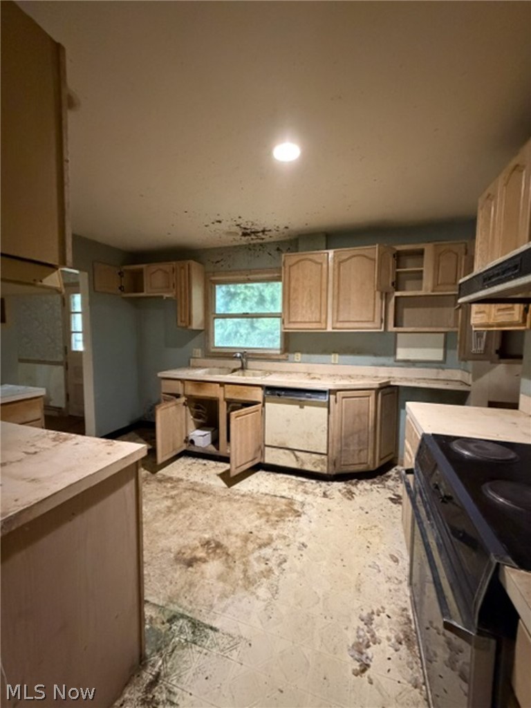 671 Lafayette Drive Akron OH 44303