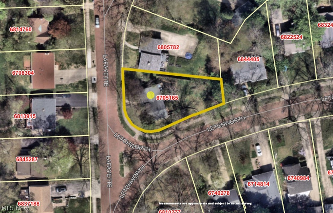 671 Lafayette Drive Akron OH 44303
