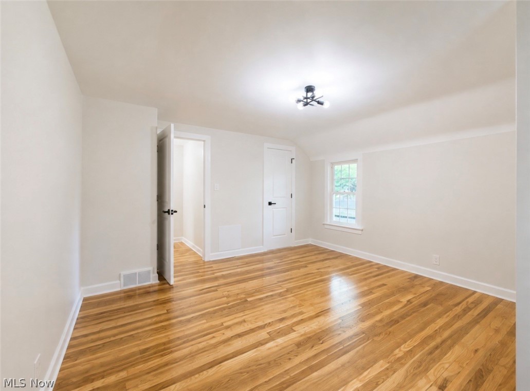1307 Ford Street Lyndhurst OH 44124