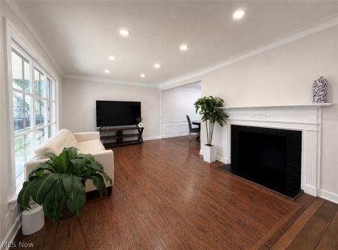 1307 Ford Street Lyndhurst OH 44124