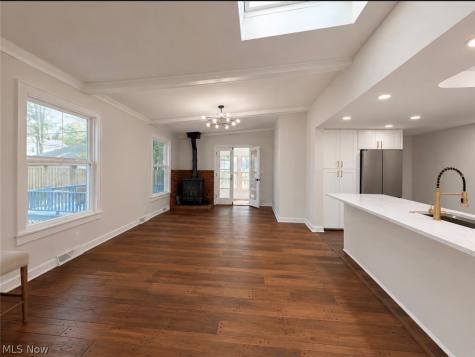 1307 Ford Street Lyndhurst OH 44124