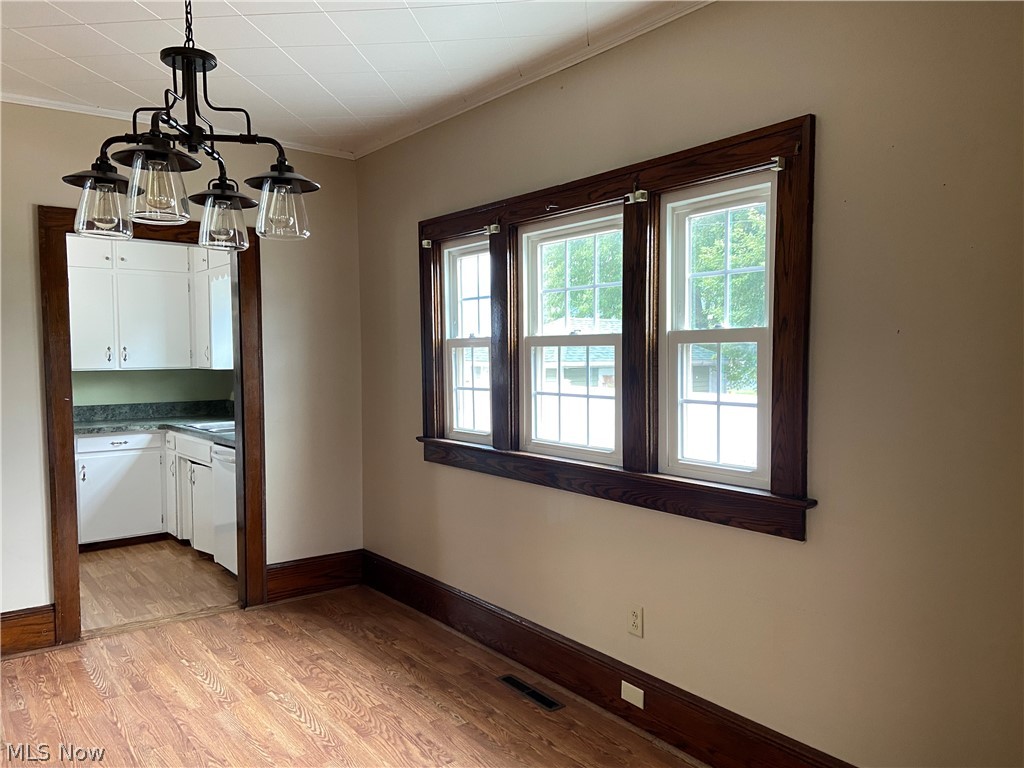 528 S River Street Newcomerstown OH 43832