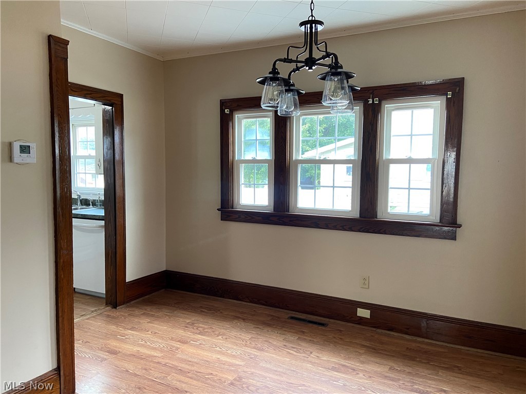 528 S River Street Newcomerstown OH 43832
