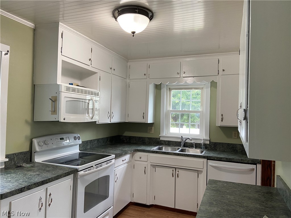 528 S River Street Newcomerstown OH 43832