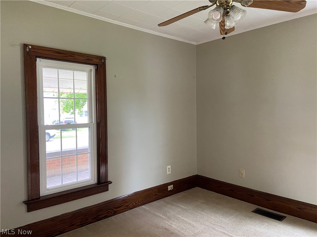 528 S River Street Newcomerstown OH 43832