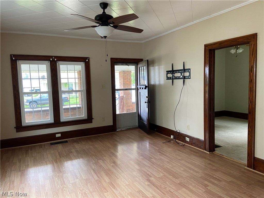 528 S River Street Newcomerstown OH 43832