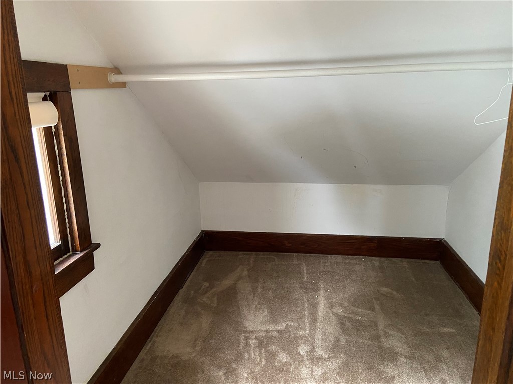 528 S River Street Newcomerstown OH 43832