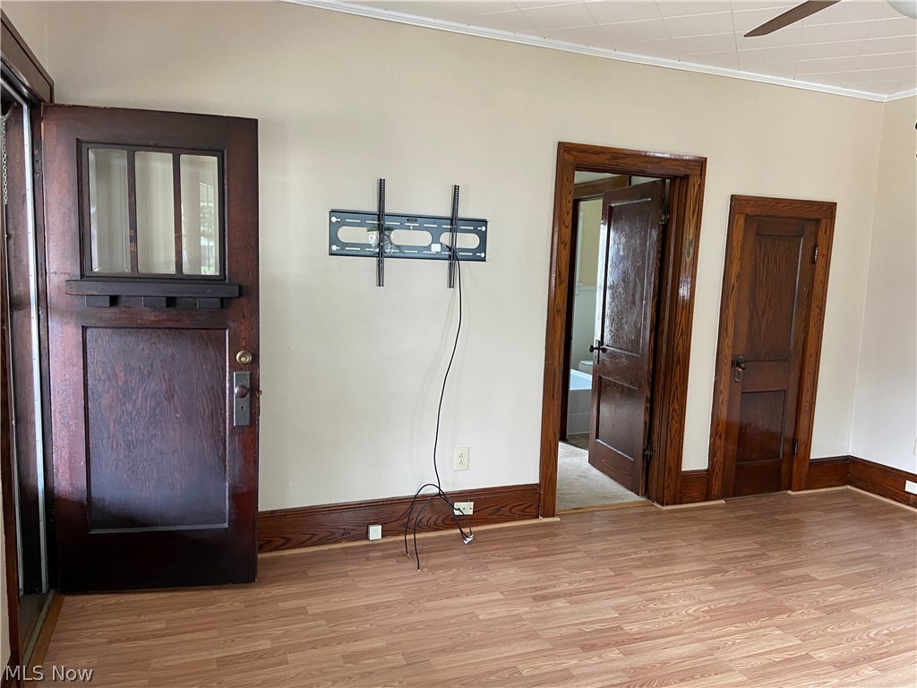 528 S River Street Newcomerstown OH 43832