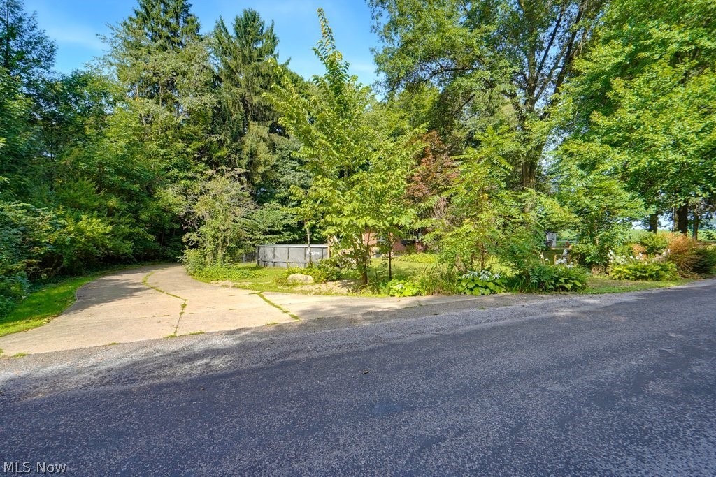 528 Pres Vannes Drive Dalton OH 44618