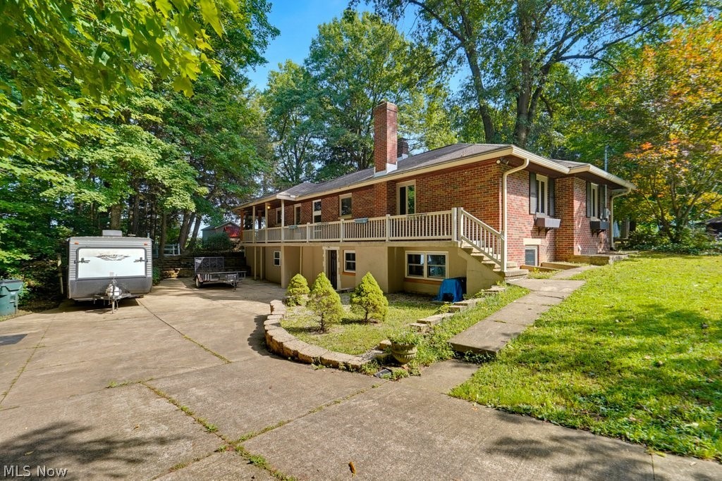 528 Pres Vannes Drive Dalton OH 44618