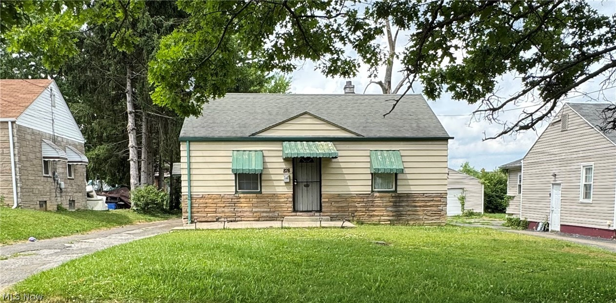 828 Marmion Avenue Youngstown OH 44502