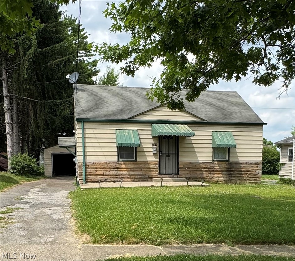 828 Marmion Avenue Youngstown OH 44502