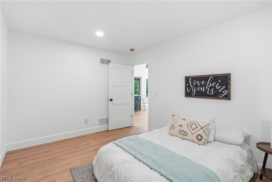 1297 Goshen Hill Road SE New Philadelphia OH 44663