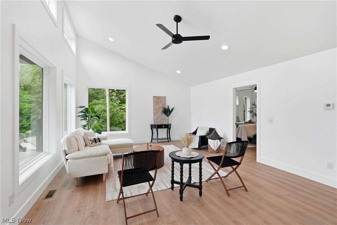 1297 Goshen Hill Road SE New Philadelphia OH 44663