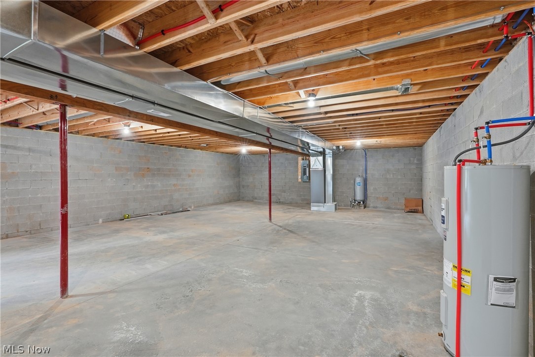 1297 Goshen Hill Road SE New Philadelphia OH 44663
