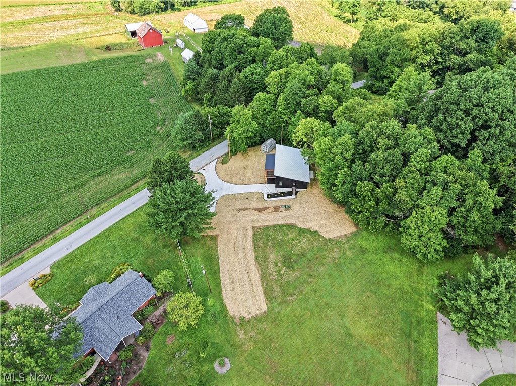 1297 Goshen Hill Road SE New Philadelphia OH 44663