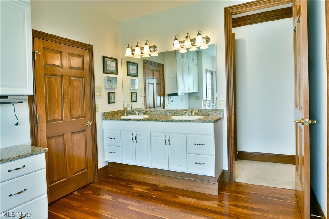 6367 Angel Court Warren OH 44481