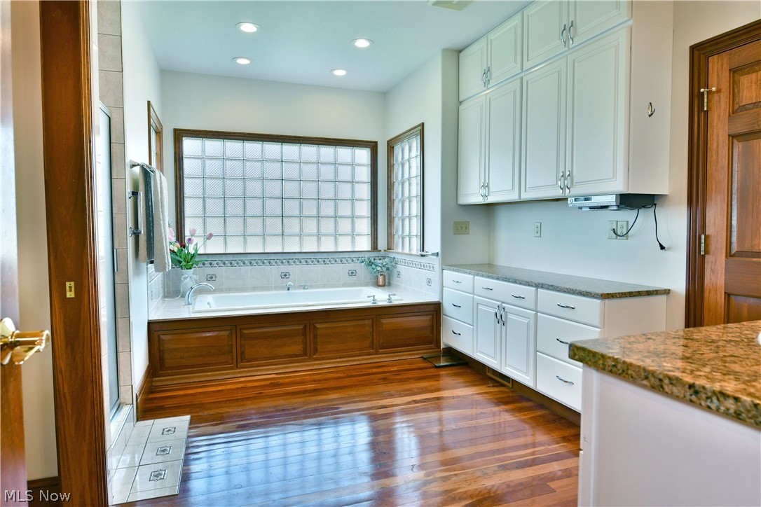 6367 Angel Court Warren OH 44481