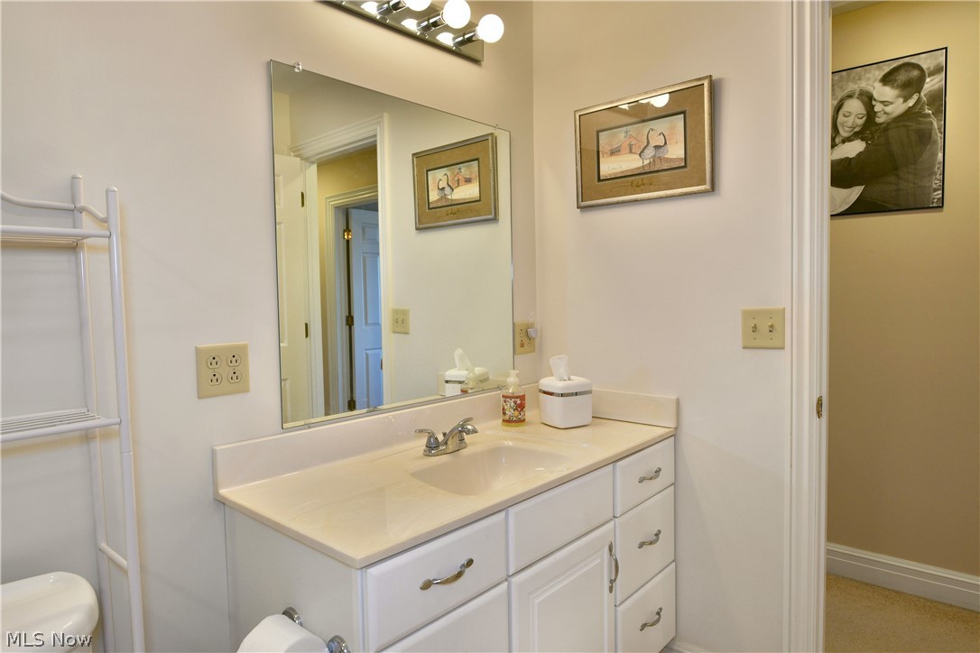 6367 Angel Court Warren OH 44481