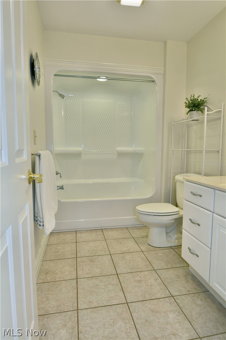 6367 Angel Court Warren OH 44481