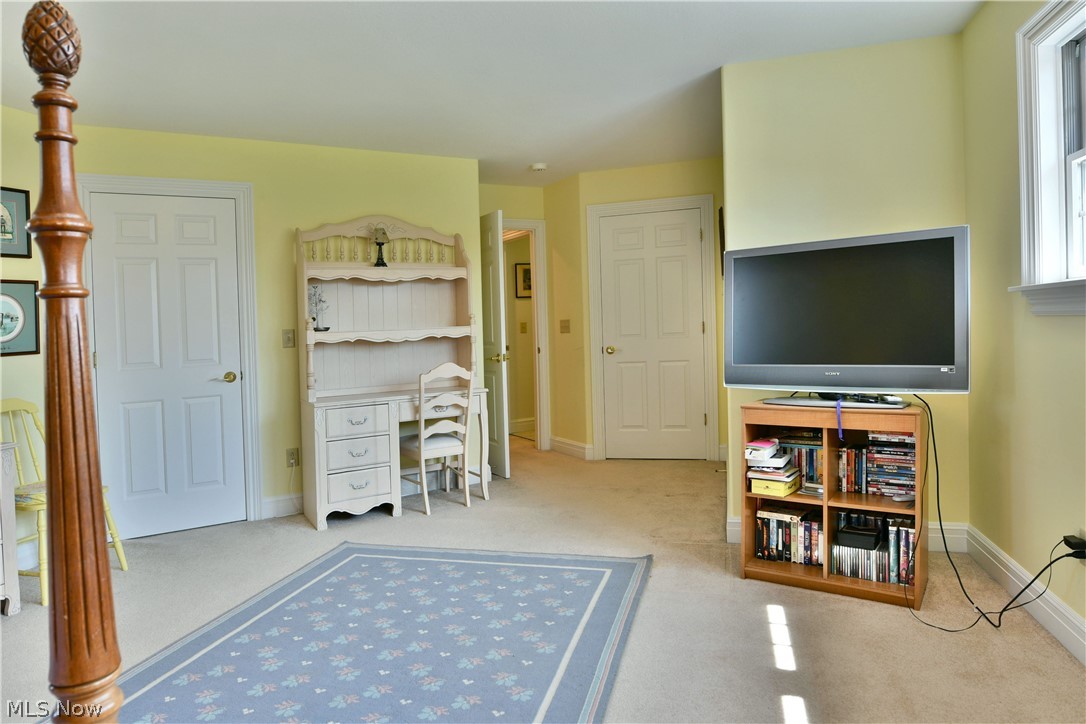 6367 Angel Court Warren OH 44481