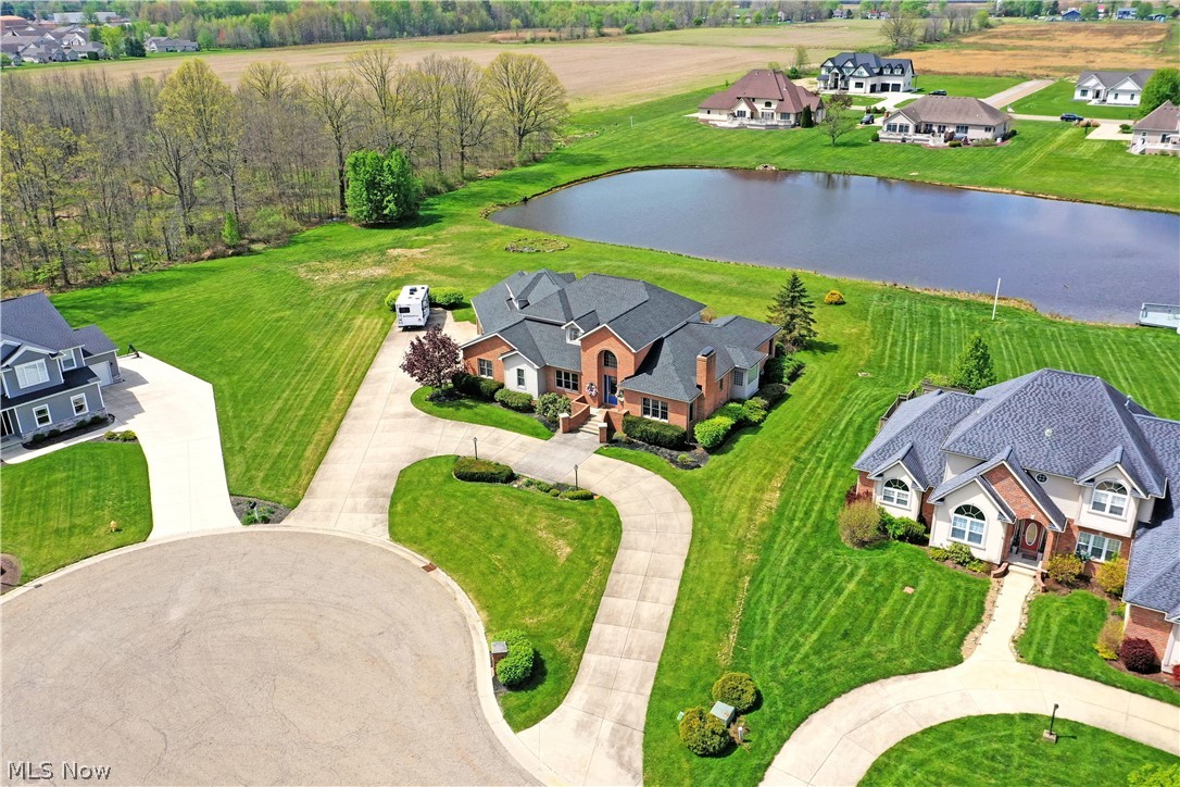 6367 Angel Court Warren OH 44481
