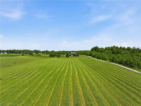 12159 Lawndell Road SW Navarre OH 44662