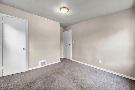 10212 Benham Avenue Cleveland OH 44105