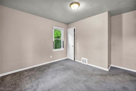 10212 Benham Avenue Cleveland OH 44105