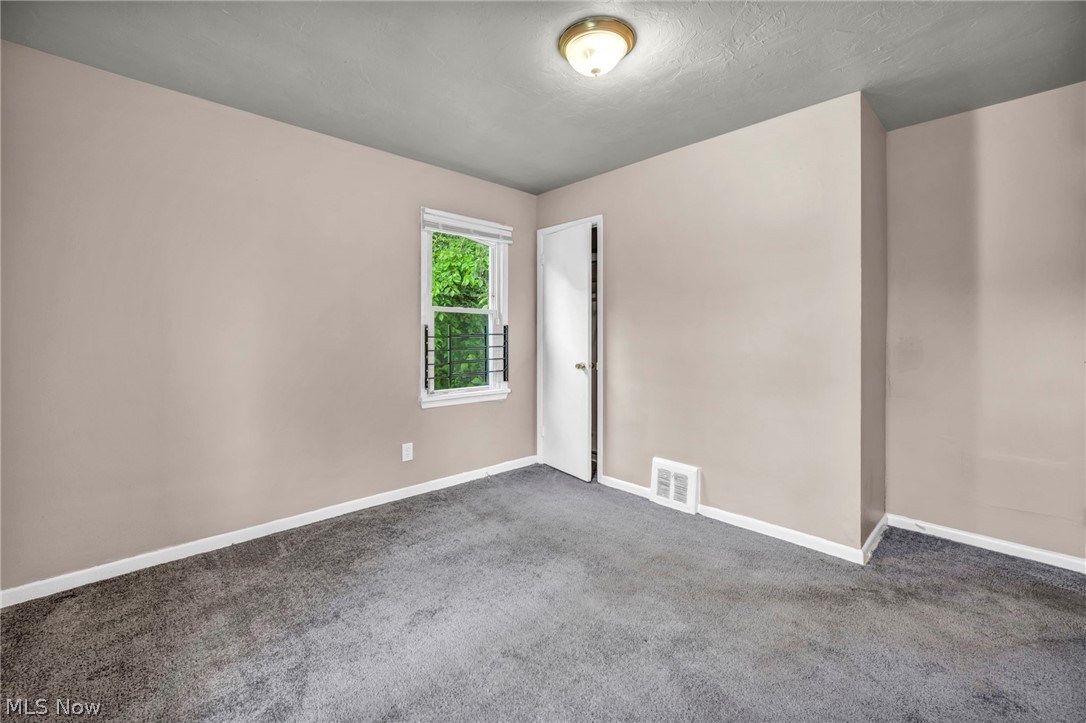 10212 Benham Avenue Cleveland OH 44105