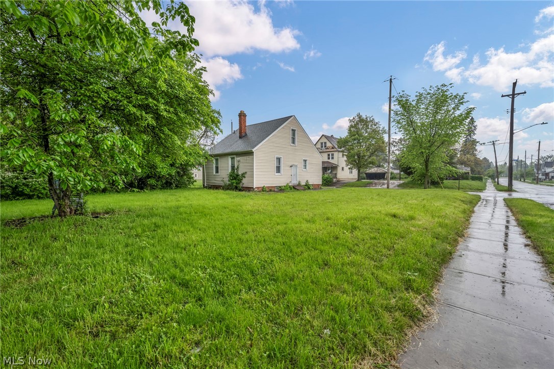 10212 Benham Avenue Cleveland OH 44105