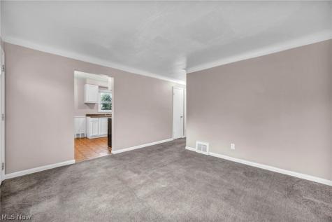 10212 Benham Avenue Cleveland OH 44105