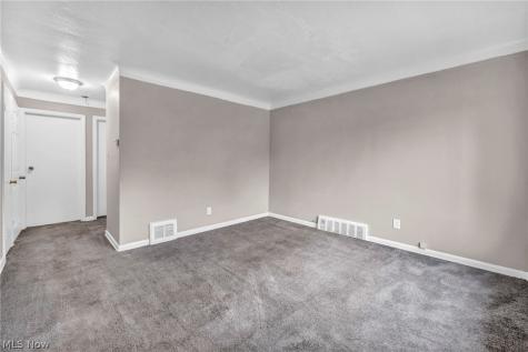 10212 Benham Avenue Cleveland OH 44105