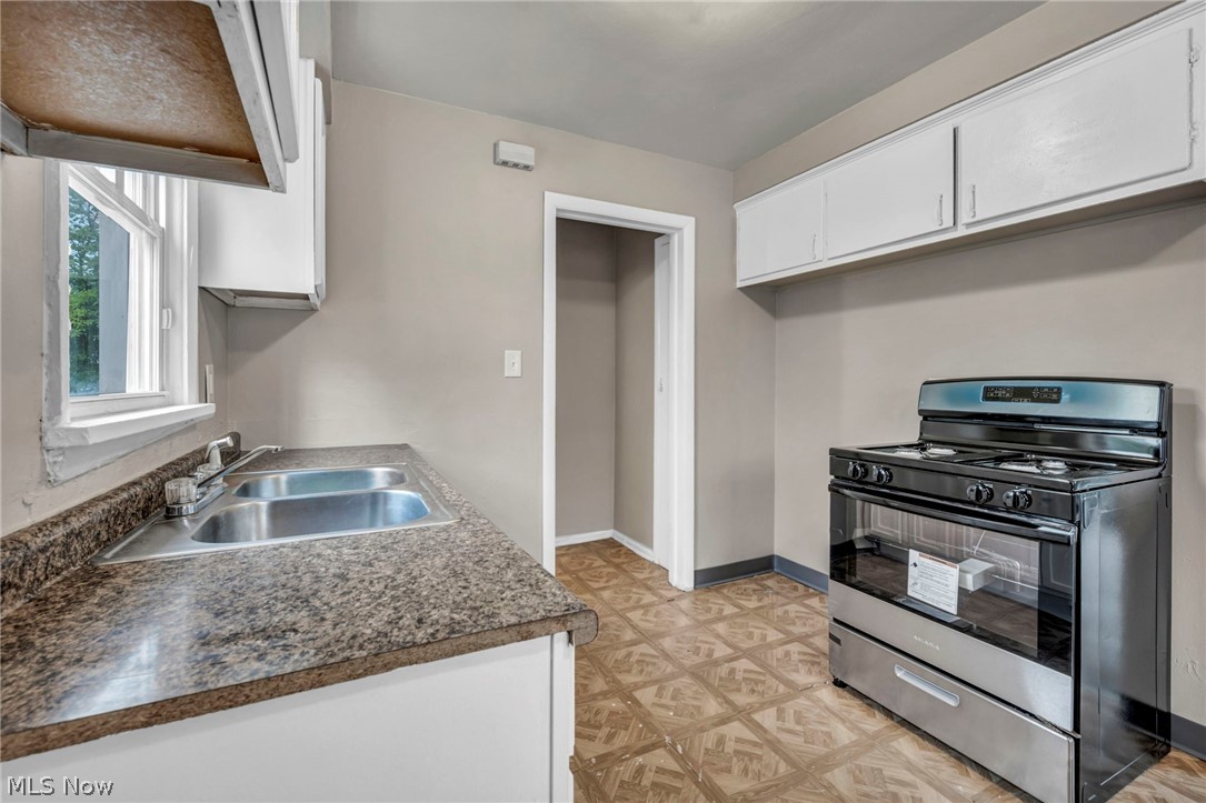 10212 Benham Avenue Cleveland OH 44105