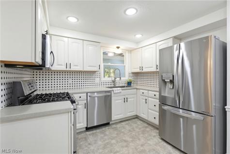 117 River Park Boulevard Munroe Falls OH 44262