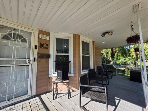 8817 Blaine Avenue Cleveland OH 44106