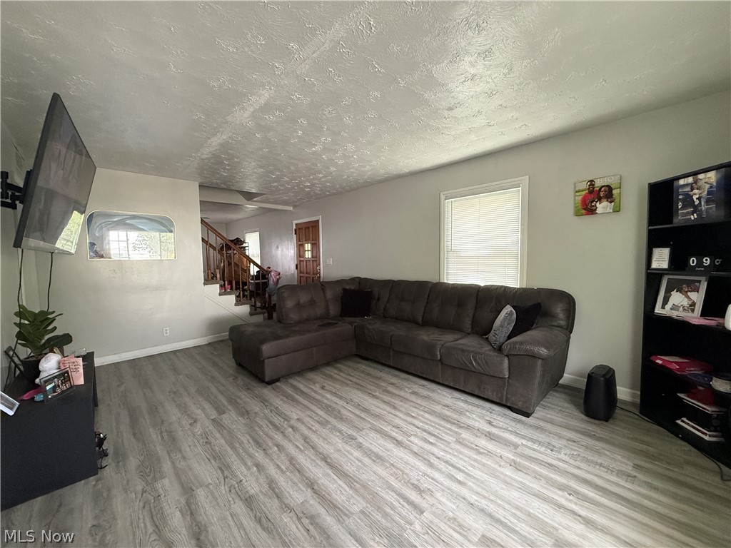 1479 Maplewood Street NE Warren OH 44483